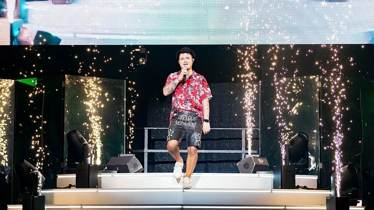Max Weidner verabschiedet Lederhose – Neuer Schlager-Stil
