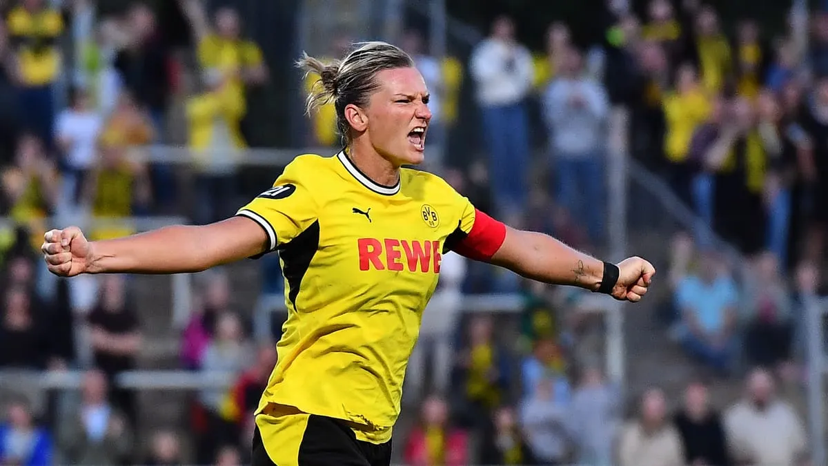 Popp trifft doppelt beim BVB-Start