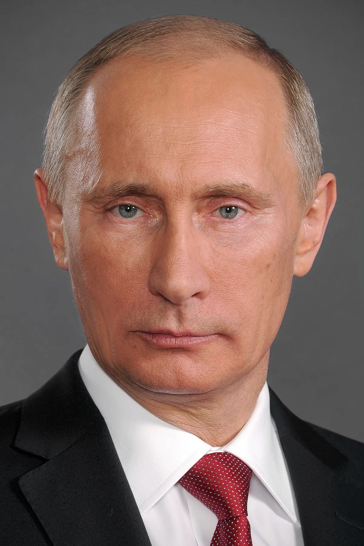 Putin droht, Kiew unter Feuer