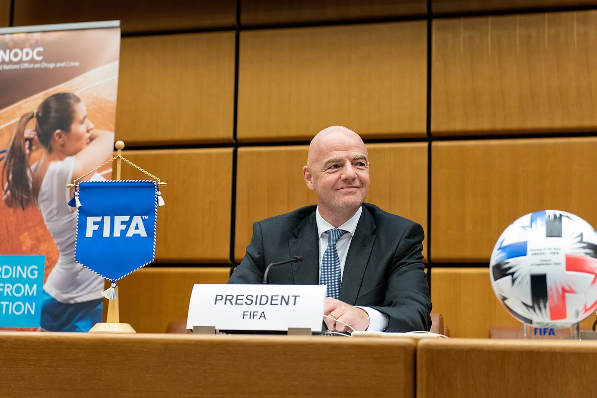 FIFA knickt vor UEFA ein