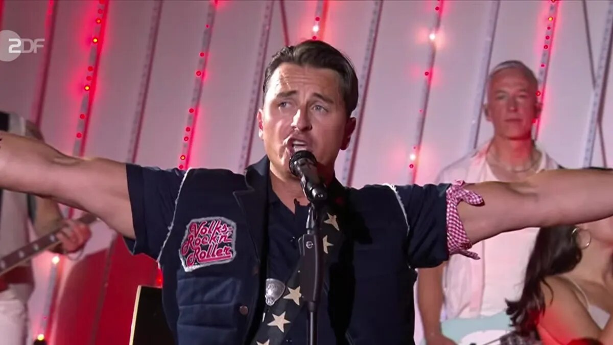 Andreas Gabalier und Pietro Basile singen »I sing a Liad für di« auf Italienisch