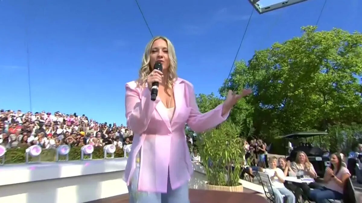ZDF-Fernsehgarten: Charlien singt »Du willst es doch auch« – gefördert von Semino Rossi