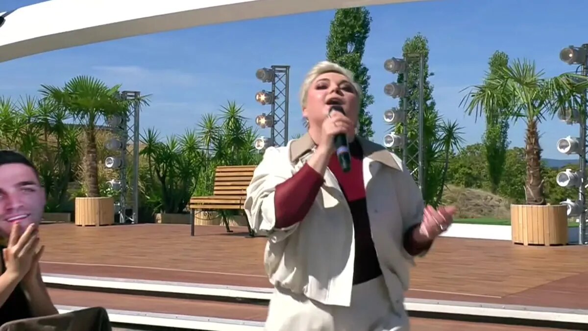 ZDF-Fernsehgarten: ela. singt »Wer weiß« – die Mutmach-Songs von »Pinke Plüschjacke«