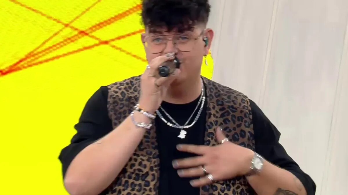 ZDF-Fernsehgarten: Isaak singt »We Had It All« – und spielt ein Hit-Medley auf der Nasenflöte