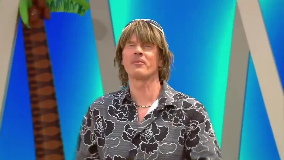Lorenz Büffel traut erstes Paar in seiner Mega-Chapel