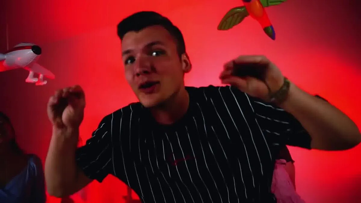 Julian Sommer sucht die Liebe: Beziehungen und Probleme