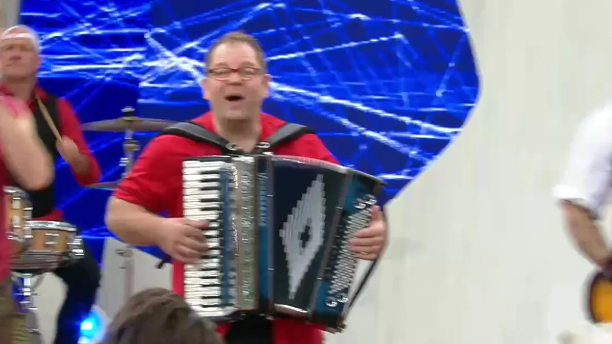 Münchner Zwietracht im ZDF-Fernsehgarten: »Drob'n auf'm Berg