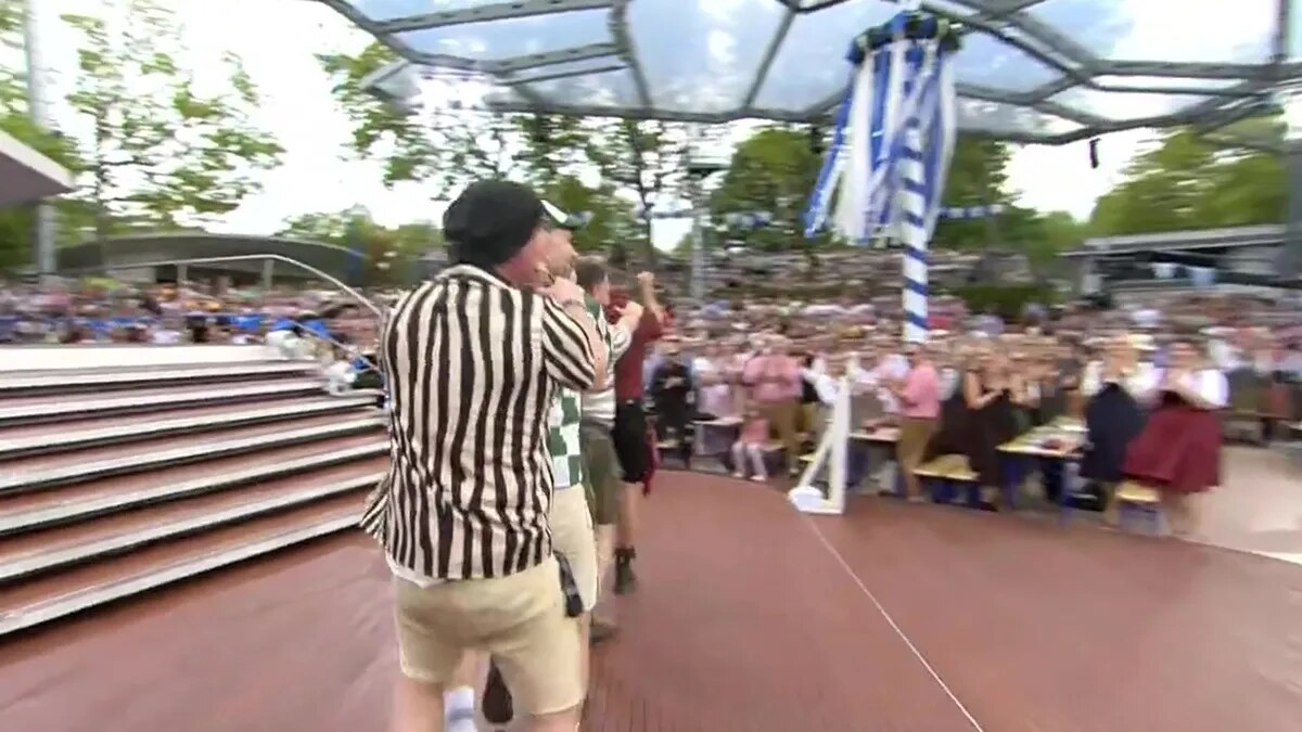 voXXclub im ZDF-Fernsehgarten: »Nur weil ich dich liebe« und die längste Polonese beim Oktoberfest