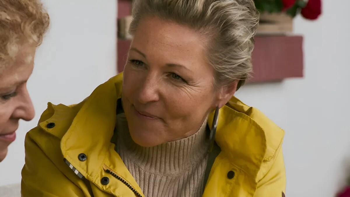 Alexandra Hofmann bei »Die Fallers«: Die Schlagersängerin spielt sich selbst – als Künstlerin »Aurelia«