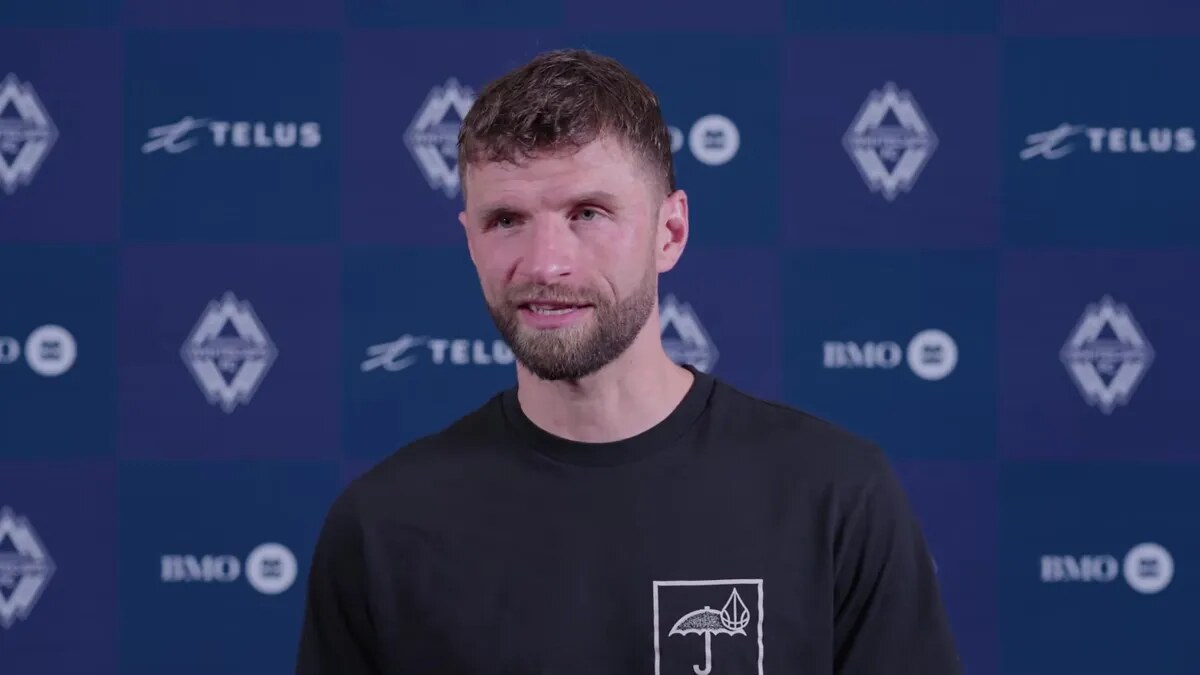 Thomas Müller mit Eve Rose Bitbol auf der Wiesn – trotz Absage im Newsletter
