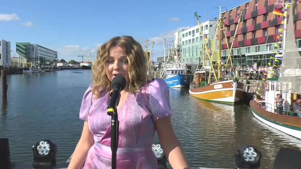 Annett Louisan im ZDF-Fernsehgarten on tour: »Weltuntergang« – was zieht man da an?