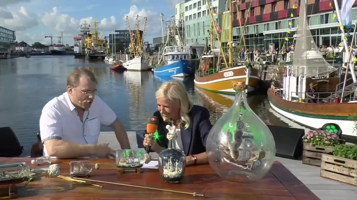 ZDF-Fernsehgarten Bremerhaven: Buddelschiff bauen – wie kommt das Schiff in die Flasche?