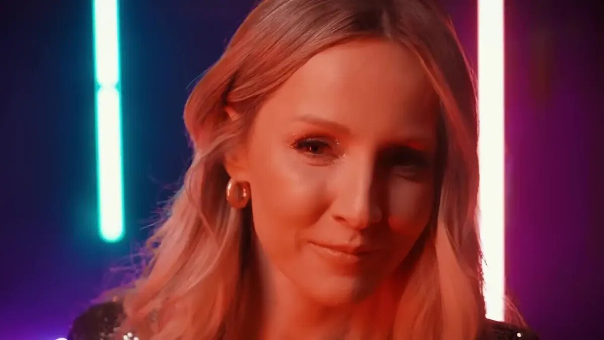 Melissa Naschenweng: Kälbchen Emma erobert ihr Herz im Sturm